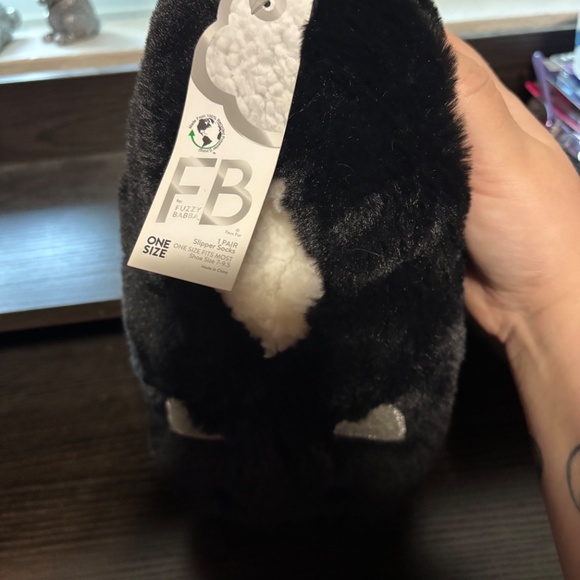 BLACK CAT ADULT SLIPPER SOCKS - Picture 3 of 3